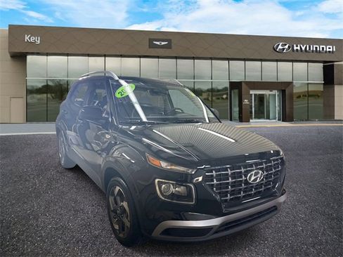 New 2025 Hyundai Venue SEL image 2