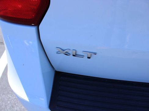 Used 2020 Ford Expedition XLT w/ Equipment Group 202A AWD/4WD image 6