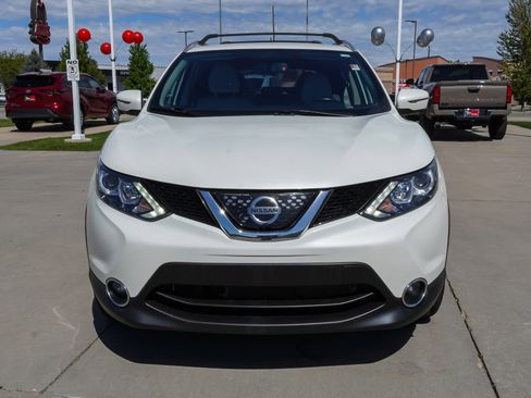 Used 2018 Nissan Rogue Sport SL AWD/4WD image 3
