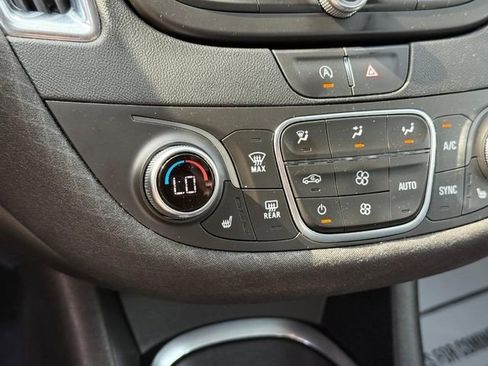 Used 2020 Chevrolet Malibu LT image 21