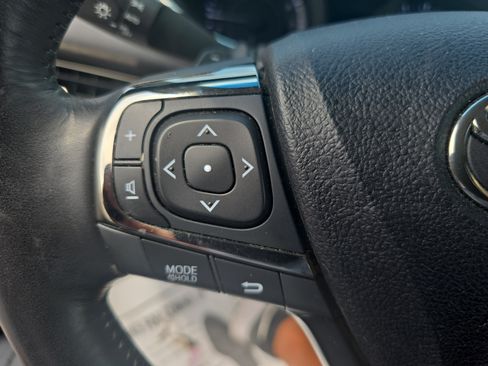 Used 2016 Toyota Avalon Touring FWD image 17