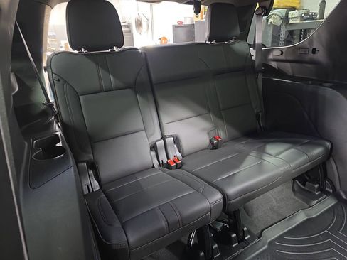 Used 2021 Chevrolet Tahoe RST image 12