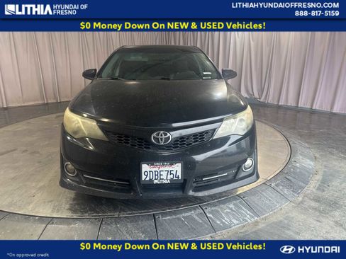 Used 2014 Toyota Camry SE image 1
