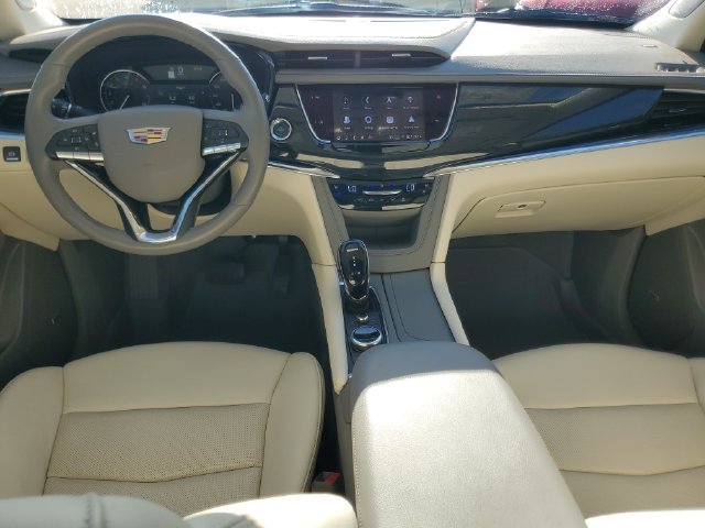 Used 2025 Cadillac XT6 Premium Luxury FWD image 17