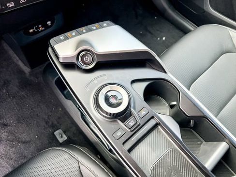 New 2025 Kia EV6 Wind image 18