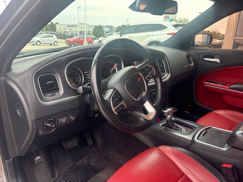 Used 2015 Dodge Charger SXT w/ AWD Premium Group image 12