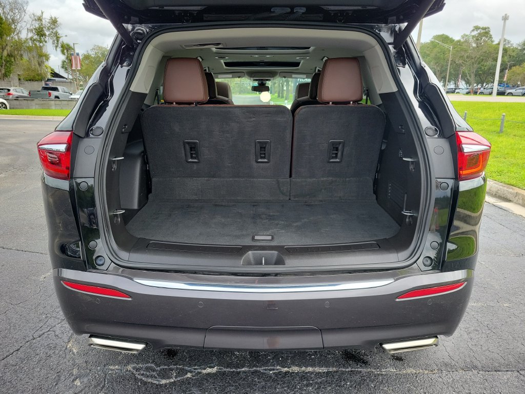 Used 2018 Buick Enclave Avenir w/ Avenir Technology Package FWD image 10