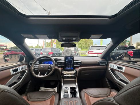 Used 2022 Ford Explorer King Ranch w/ Technology Package AWD/4WD image 21