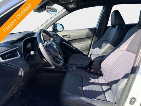 Used 2025 Toyota Corolla Cross AWD Hybrid image 11