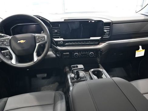 New 2026 Chevrolet Silverado 1500 LTZ w/ LTZ Premium Package AWD/4WD image 13