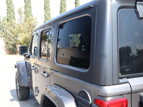 Used 2024 Jeep Wrangler Unlimited w/ Convenience Group AWD/4WD image 16