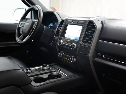 Used 2021 Ford Expedition XLT AWD/4WD image 16