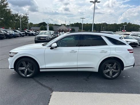 Used 2025 Genesis GV70 3.5T Sport w/ Sport Advanced Package image 6