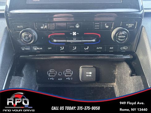 Used 2021 Jeep Grand Cherokee L Laredo AWD/4WD image 19