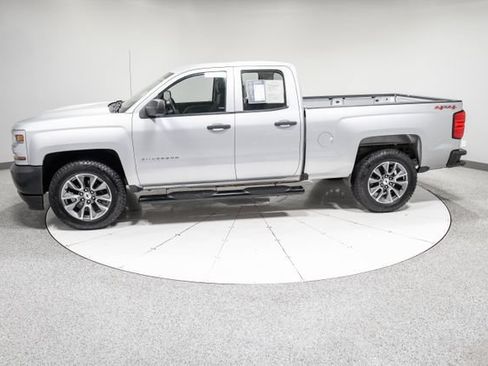Used 2017 Chevrolet Silverado 1500 W/T w/ Trailering Package AWD/4WD image 31