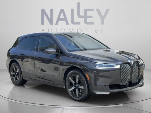 Used 2024 BMW iX xDrive50 w/ Convenience Package AWD/4WD image 5