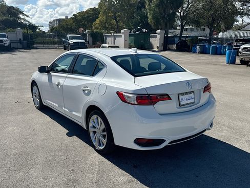 Used 2017 Acura ILX w/ Premium Package image 5