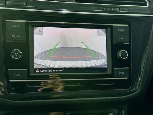 Used 2023 Volkswagen Tiguan S image 21