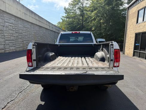 Used 2018 RAM 2500 Tradesman w/ Popular Equipment Group RWD image 21