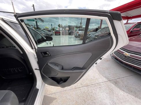 Used 2015 Kia Optima LX w/ LX Convenience Plus Package FWD image 12