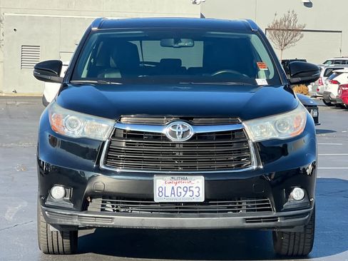 Used 2015 Toyota Highlander XLE image 10