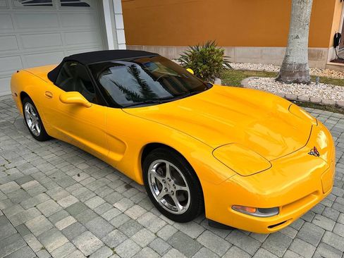 Used 2004 Chevrolet Corvette Convertible w/ Preferred Equipment Group RWD image 49