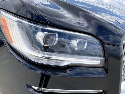 Used 2024 Lincoln Navigator Reserve image 34