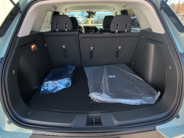 New 2026 Chevrolet TrailBlazer LT w/ LT Cold Weather Package FWD image 32