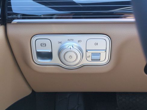 Certified 2026 Mercedes-Benz GLE 450 4MATIC image 17