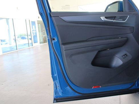 New 2025 Volkswagen Atlas Cross Sport SEL Premium R-Line image 9