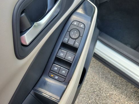 Used 2025 Nissan Rogue SV FWD image 14