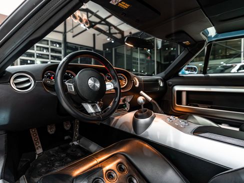 Used 2006 Ford GT image 7