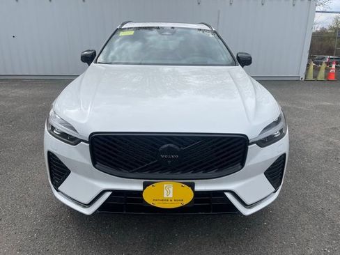 New 2026 Volvo XC60 B5 Ultra w/ Protection Package Premier AWD/4WD image 2