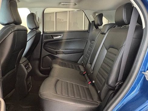 Used 2020 Ford Edge SEL w/ Cold Weather Package AWD/4WD image 29