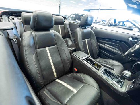 Used 2010 Ford Mustang GT RWD image 14