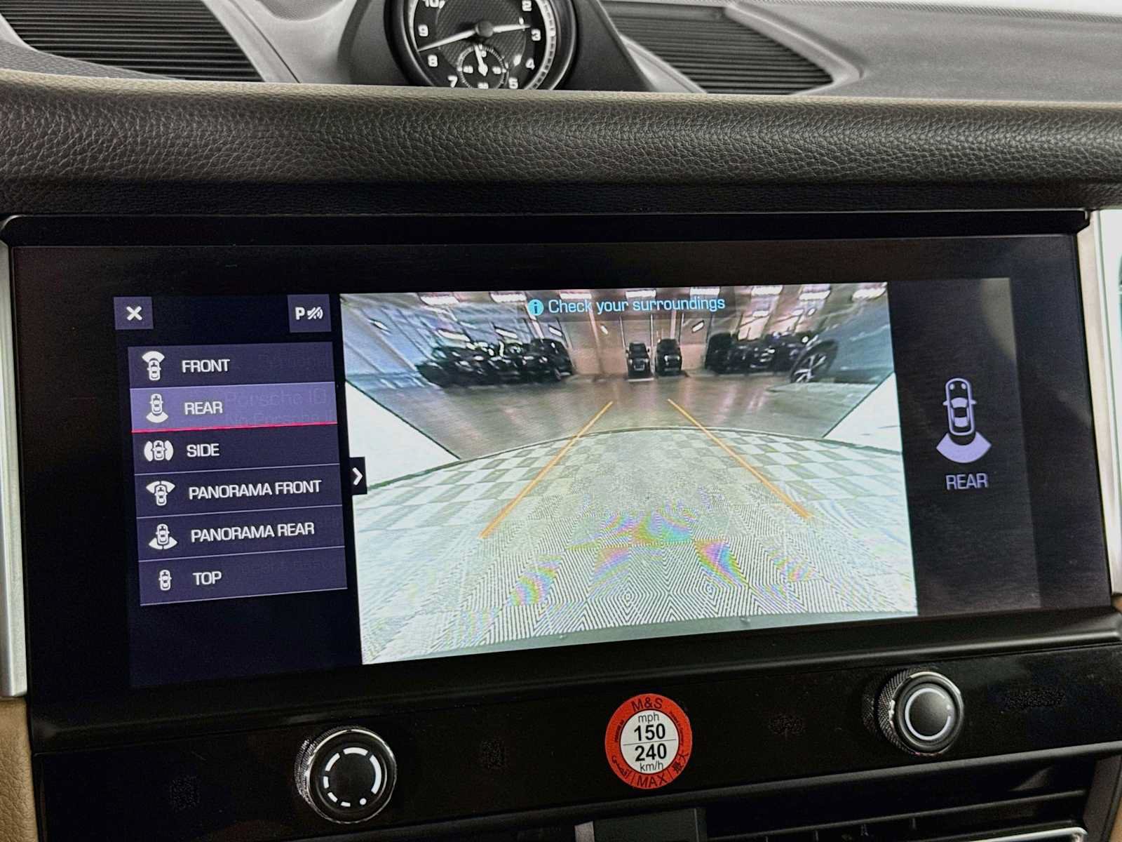 Used 2022 Porsche Macan AWD/4WD image 17