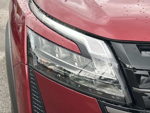 New 2026 Nissan Pathfinder Platinum w/ Lighting Package AWD/4WD image 10