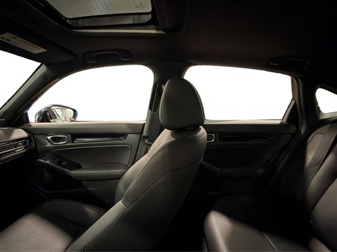 Used 2025 Honda Civic Sport image 40