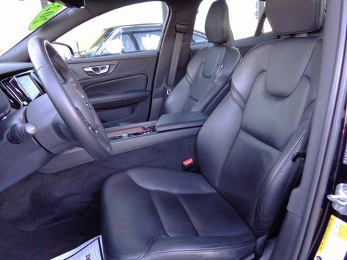 Used 2023 Volvo S60 B5 Plus w/ Climate Package AWD/4WD image 9