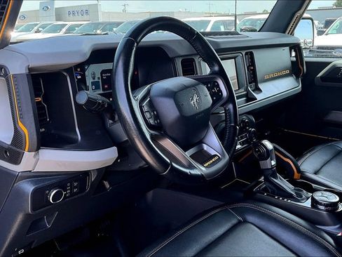Used 2021 Ford Bronco Badlands w/ Sasquatch Package AWD/4WD image 13