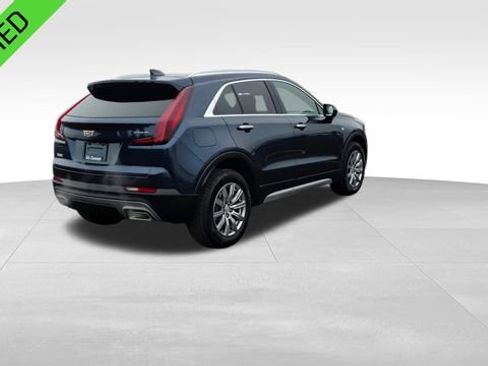 Certified 2020 Cadillac XT4 Premium Luxury w/ Cold Weather Package image 9