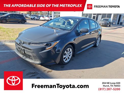 Used 2024 Toyota Corolla LE image 1