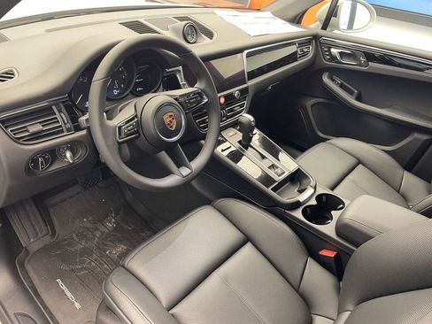 New 2026 Porsche Macan image 4