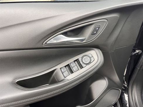 Used 2022 Buick Encore GX Preferred w/ Sport Touring Package image 10