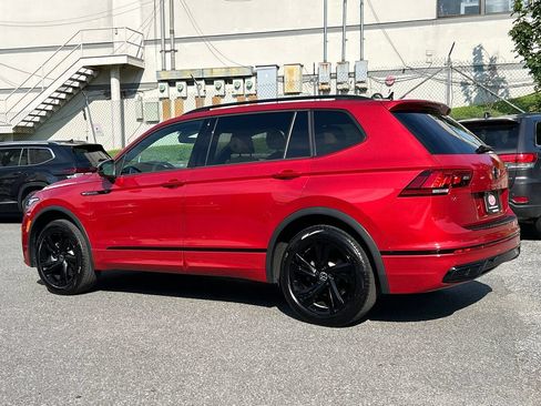 Used 2024 Volkswagen Tiguan SE R-Line AWD/4WD image 4