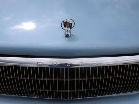 Used 1990 Buick Le Sabre Custom FWD image 40