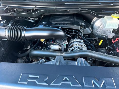 Used 2019 RAM 1500 Laramie RWD image 30