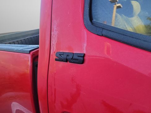 Used 2021 Toyota Tacoma SR5 RWD image 17