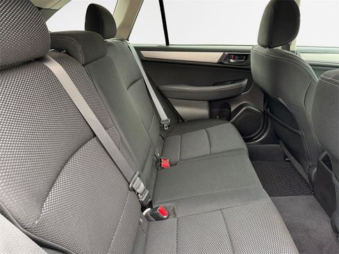 Used 2016 Subaru Outback 2.5i Premium image 26