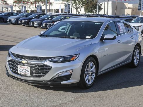 Used 2021 Chevrolet Malibu LT FWD image 3